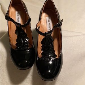 Steve Madden Black Patent Leather Peep Toe heels